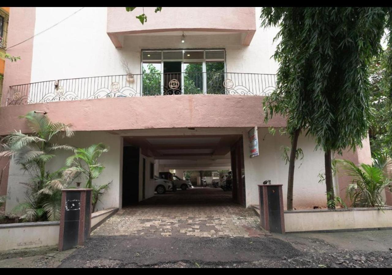 Hotel Sai Ganesh Lodging & Boarding By Wb Inn Titwala Zewnętrze zdjęcie