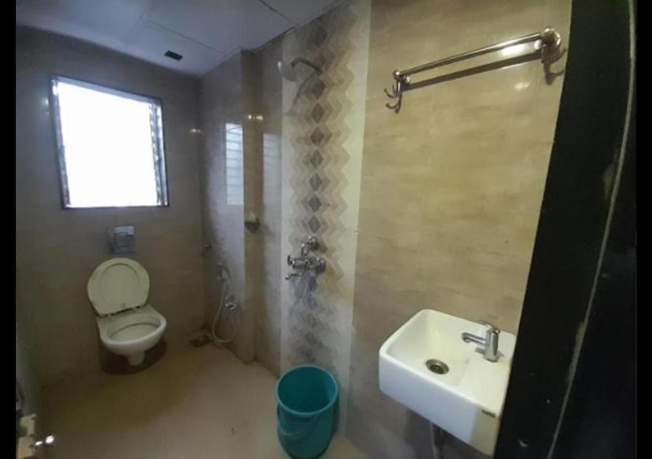 Hotel Sai Ganesh Lodging & Boarding By Wb Inn Titwala Zewnętrze zdjęcie